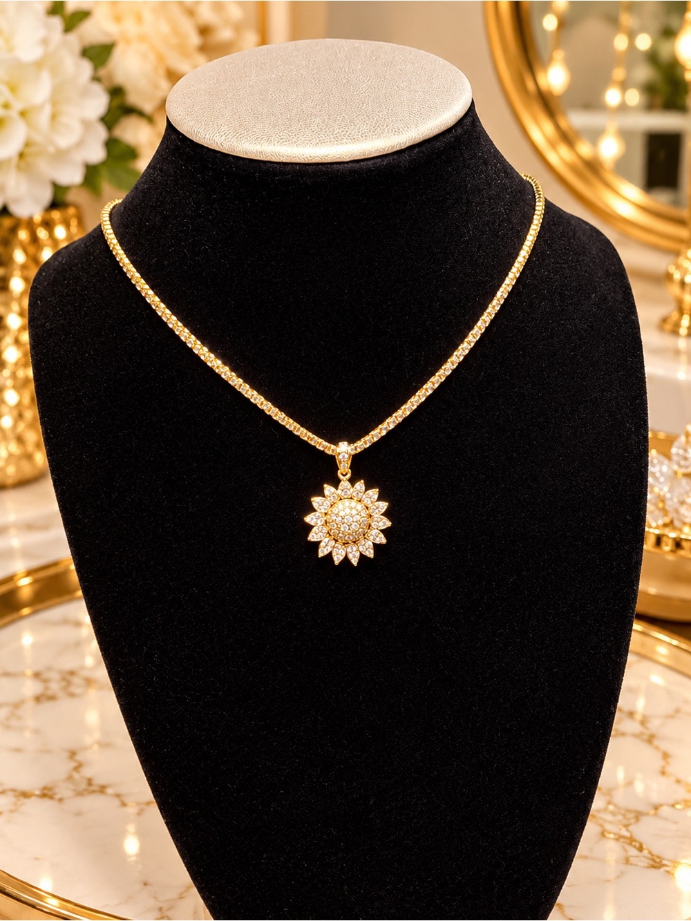 Radiant Sunburst Gold Pendant Necklace for Women
